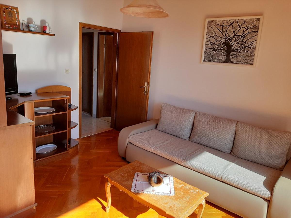 Apartments Ljulj Трогір Екстер'єр фото